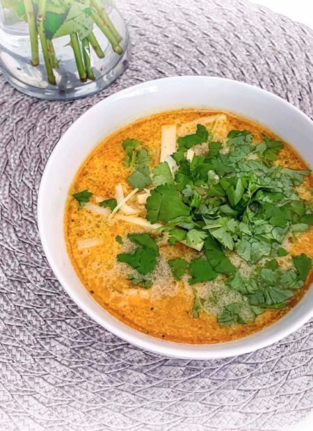 Tajska zupa curry z kurczakiem
